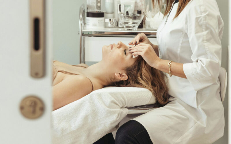 Beauty Career With Goals That Stick