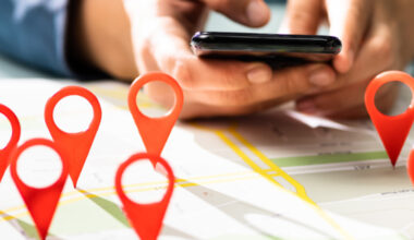 Turning Searchers Into Customers in Toronto SEO Plays That Capture High Intent