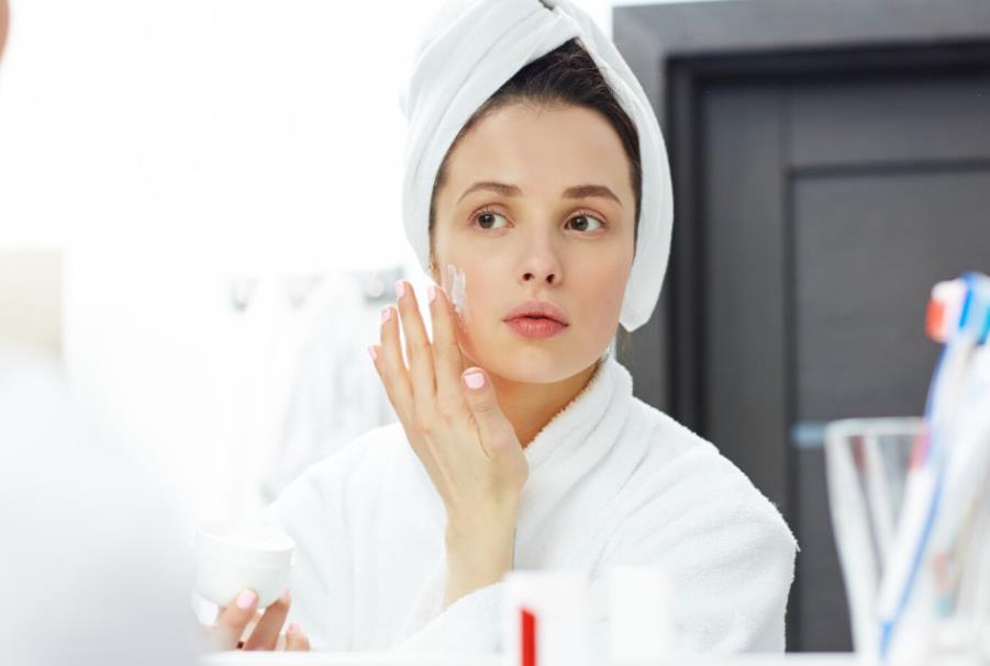 How Creme Dermopurifiante Reduces Blemishes 2