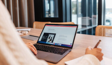 Significance of Partnering with Professionals for Web Page Design and SEO Services