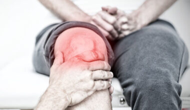 Early Signs Your Knee Cartilage May Be Damaged