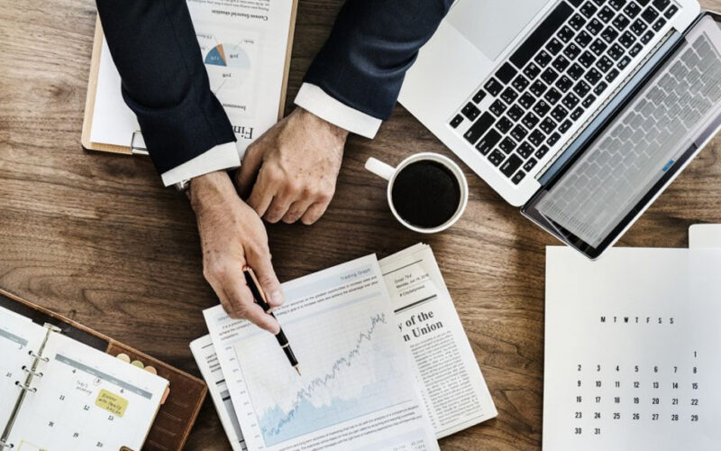 How to Reach the Right Customers Online and Increase Sales