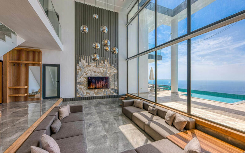 Sustainable Living in Luxury Homes