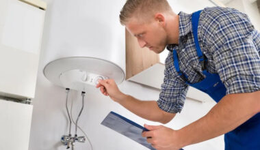 What Signs Indicate You Need Water Heater Repair Experts in Chelsea