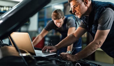 Why Should You Choose an SUV Dealer That Also Offers Restoration Services