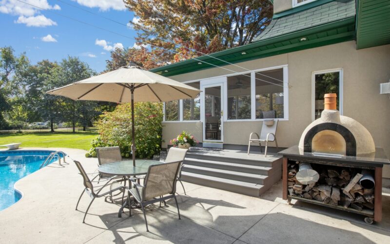 Smart Ways to Upgrade Your Backyard for Comfort and Style