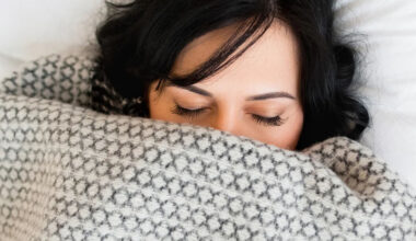 How to Create a Holistic Evening Routine for Better Hormonal Health