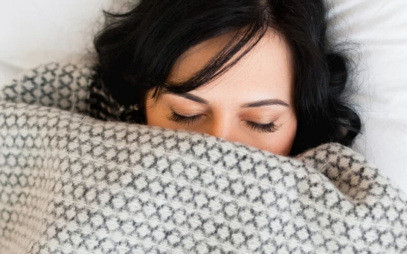 How to Create a Holistic Evening Routine for Better Hormonal Health