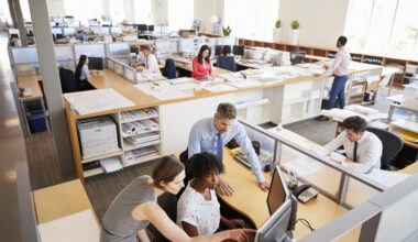 Innovative Strategies for Enhancing Help Desk Efficiency in Modern Workplaces