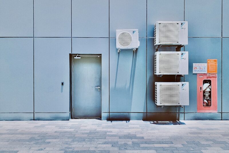 Choosing the Right Dealer for Heating and Air Conditioning