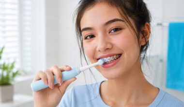 7 Best Electric Toothbrushes for Braces Wearers in 2025